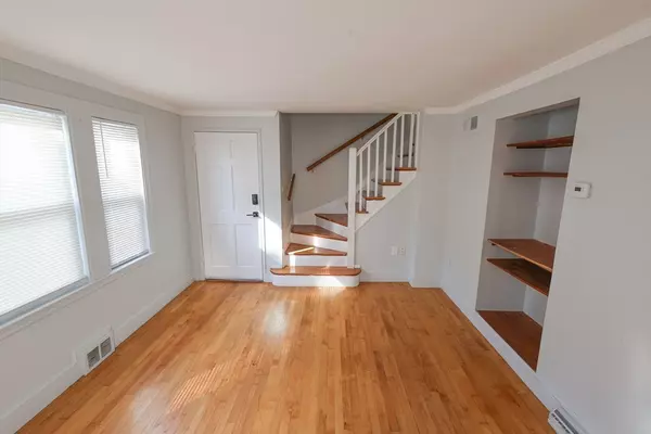 Boston, MA 02126,15 Ridgeview Avenue #1R