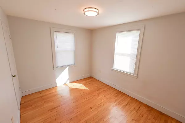 Boston, MA 02126,15 Ridgeview Avenue #1R