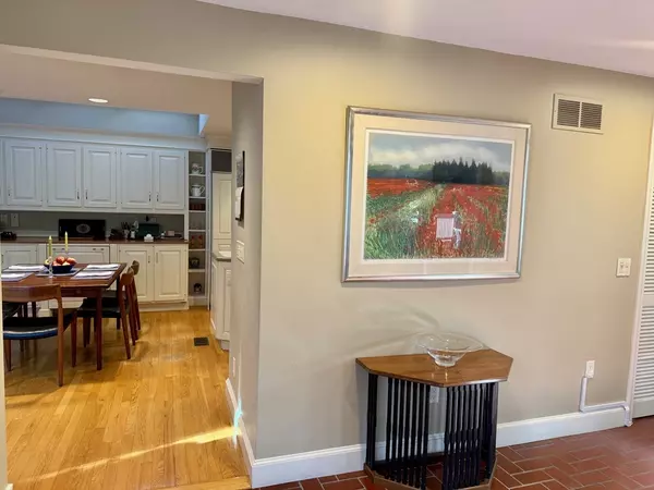 Barnstable, MA 02668,510 Cedar Street