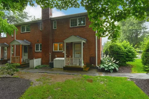 Wellesley, MA 02482,63 Linden Street #1