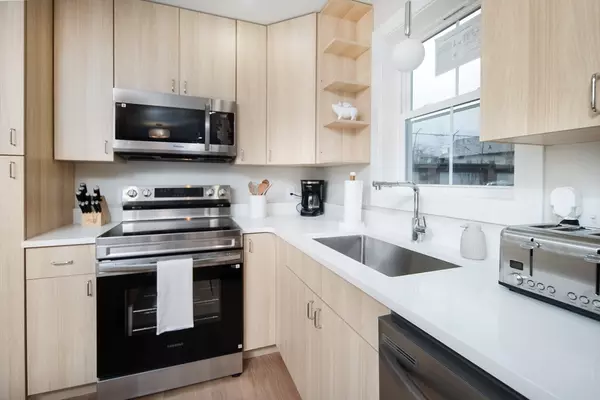 Providence, RI 02909,29 Dunford St