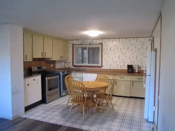 Brockton, MA 02302,19 Ruth Rd