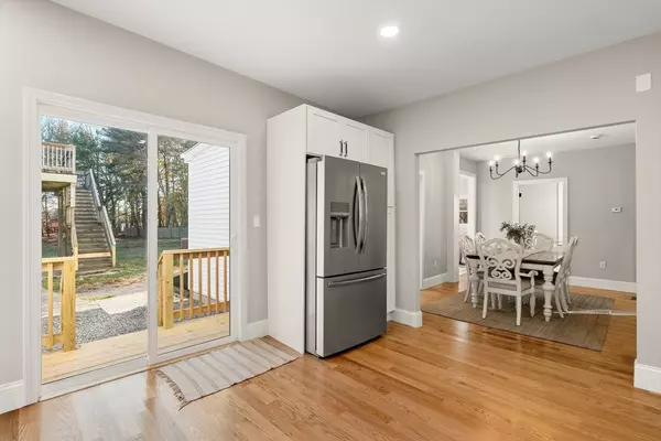 Rockland, MA 02370,158 Central St