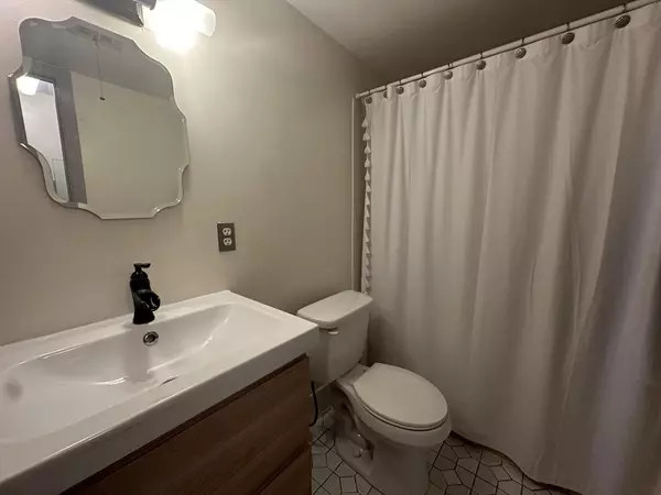 Boston, MA 02135,121 Tremont Street #114