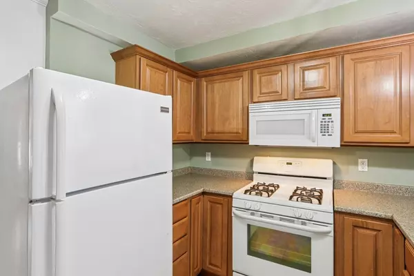 Franklin, MA 02038,14 Pleasant St #A