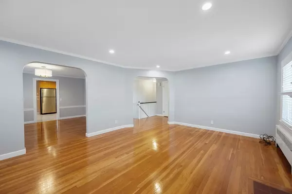 Milton, MA 02186,438 Central Ave #2