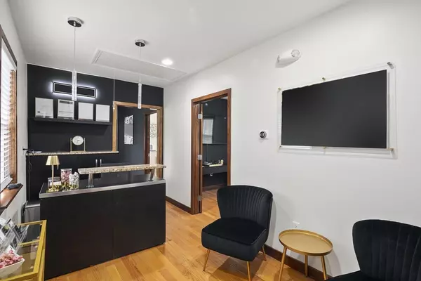 Taunton, MA 02780,109 Dean St