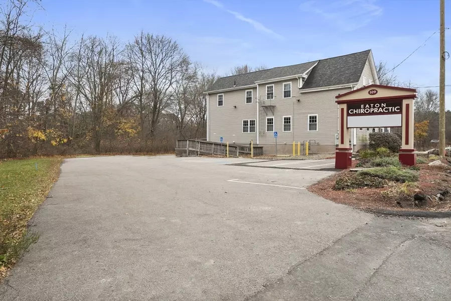 109 Dean St, Taunton, MA 02780