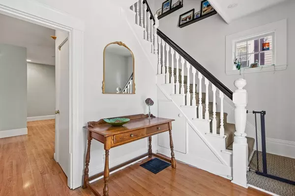 Beverly, MA 01915,6 Rowell Ave