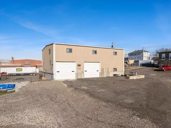 Fall River, MA 02724,593 Montaup St