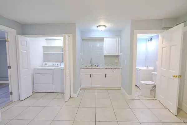 Fitchburg, MA 01420,105 Clarendon St #2