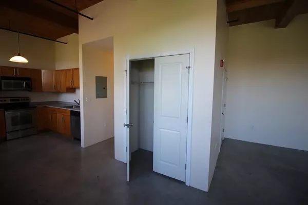 Lowell, MA 01854,35 Riverwalk Way #R315