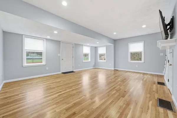 North Reading, MA 01864,184 Park Street