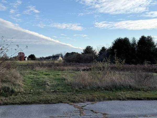 13 Kelley Road, Mendon, MA 01756