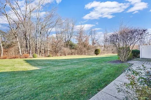 South Hadley, MA 01075,126 Stonybrook Way #126