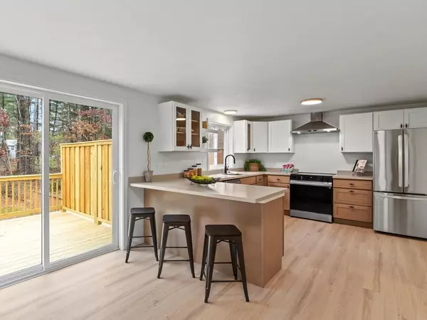 Londonderry, NH 03053,4 Quincy Rd #A