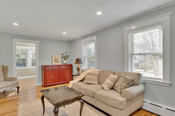 Wellesley, MA 02482,33 Avon Road