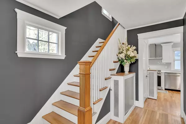 Wellesley, MA 02482,33 Avon Road