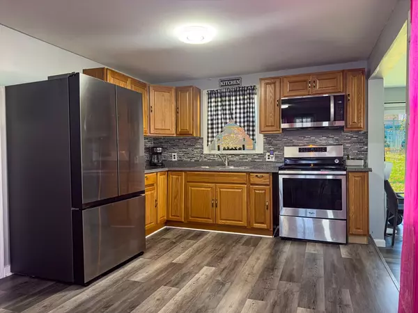 Randolph, MA 02368,12 Webster St