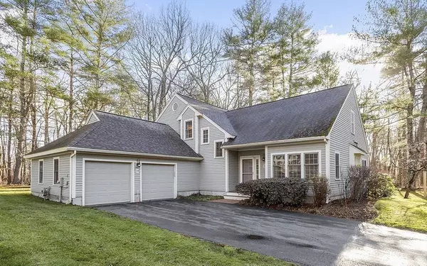34 Pickman Dr, Bedford, MA 01730