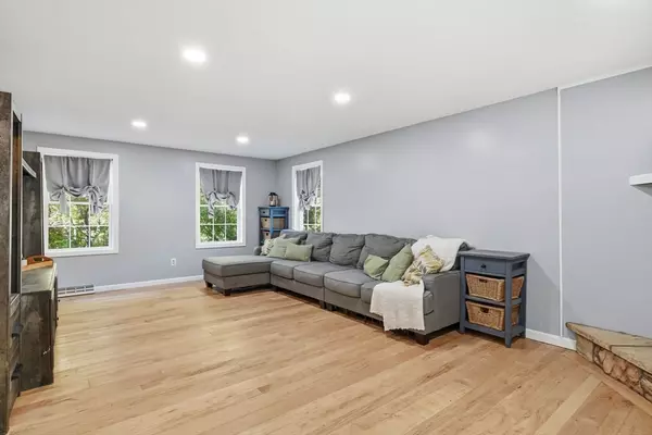 Southwick, MA 01077,98 Mort Vining Rd