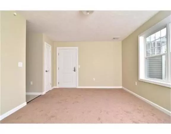 Weymouth, MA 02191,39 Athens St #1