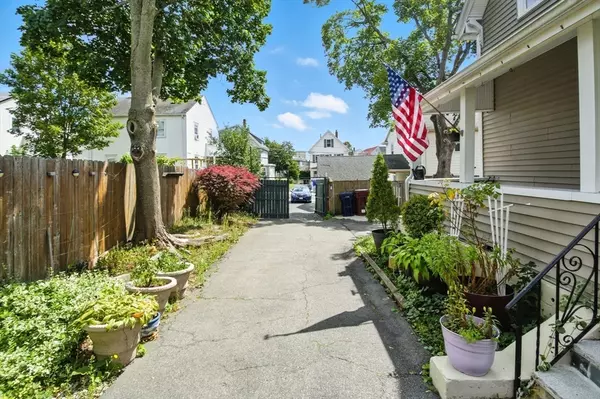 Everett, MA 02149,48 Tapped Street #1