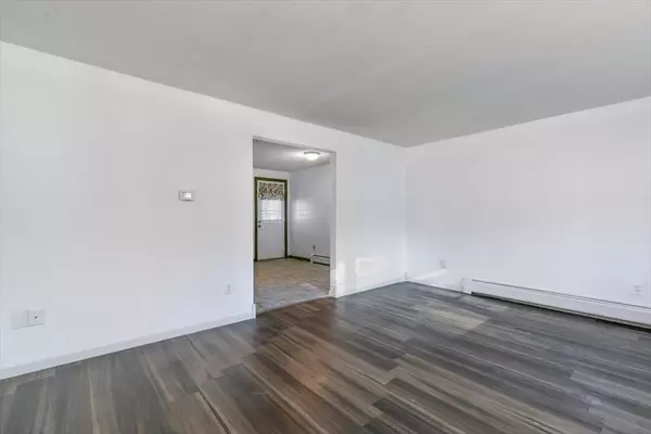 Londonderry, NH 03053,27 Midridge #27