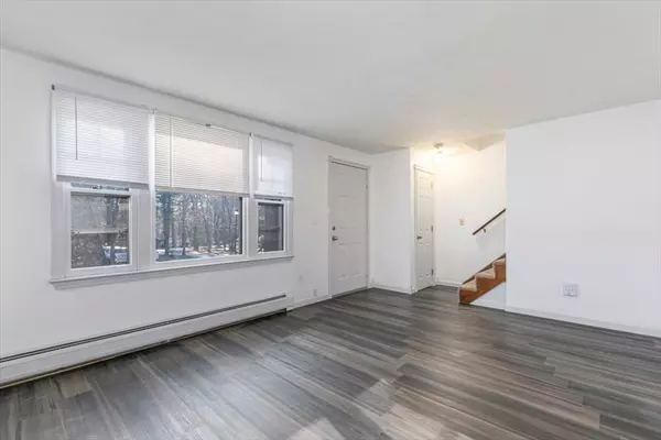 Londonderry, NH 03053,27 Midridge #27