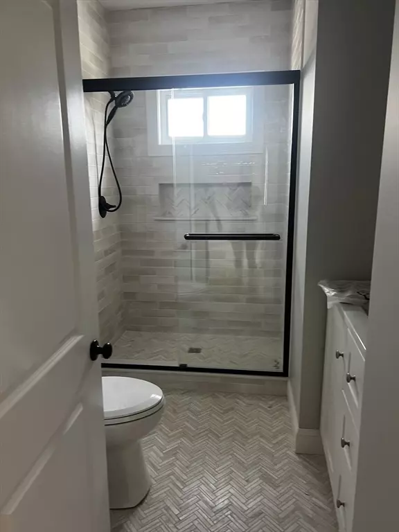 Fall River, MA 02723,2039 Pleasant St #2