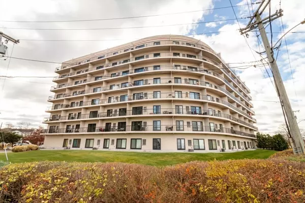 Quincy, MA 02171,133 Commander Shea Blvd #204