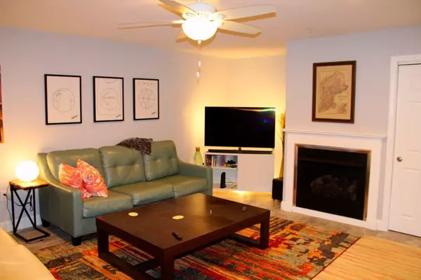 Fall River, MA 02720,10 N Court St. #3