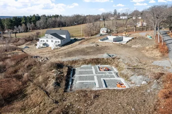 Lunenburg, MA 01462,23-25 Kimball St