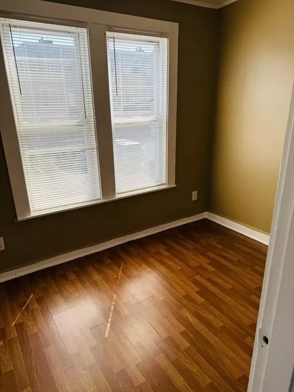 Lynn, MA 01902,10 Kenwood Ter #2