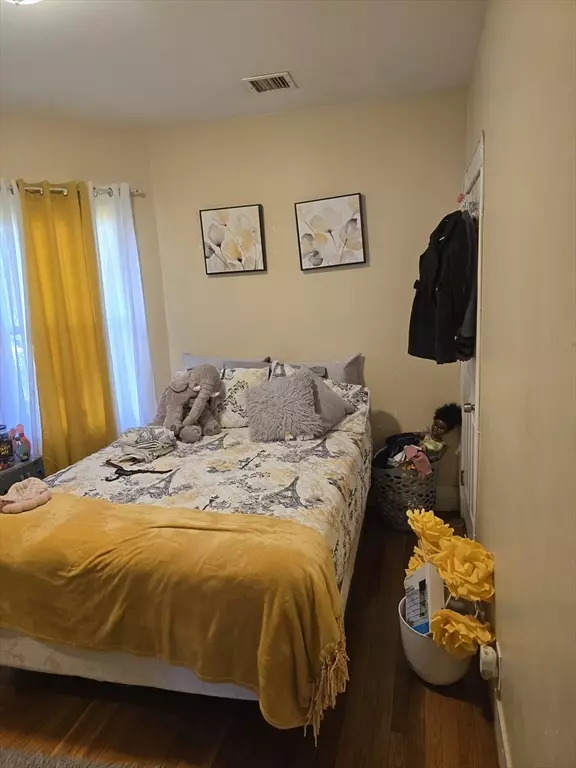 Boston, MA 02121,74 Glenway St