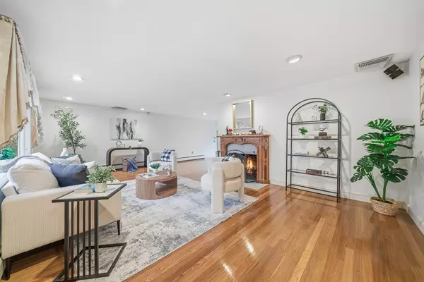 Lynnfield, MA 01940,2 Witham Street