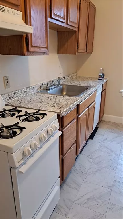 Boston, MA 02124,1111 Blue Hill #9