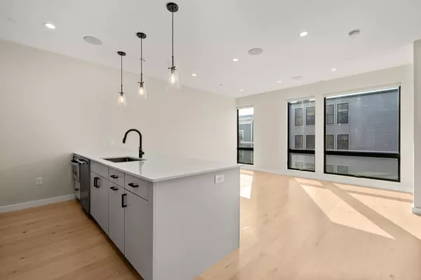 Boston, MA 02127,340 W 2nd Street #13