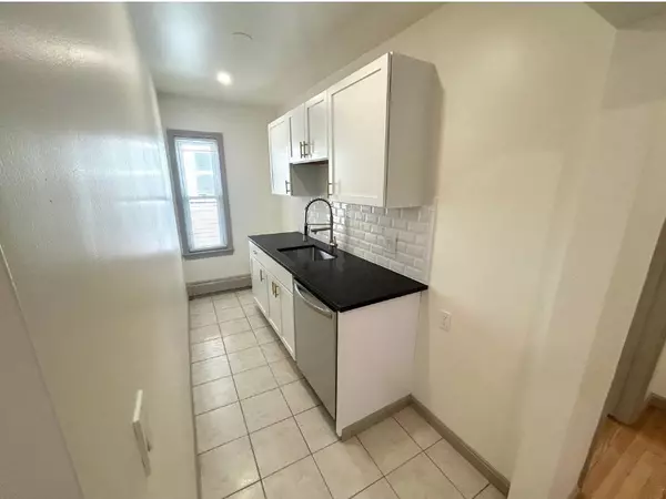 Somerville, MA 02143,116 Prospect Street #1