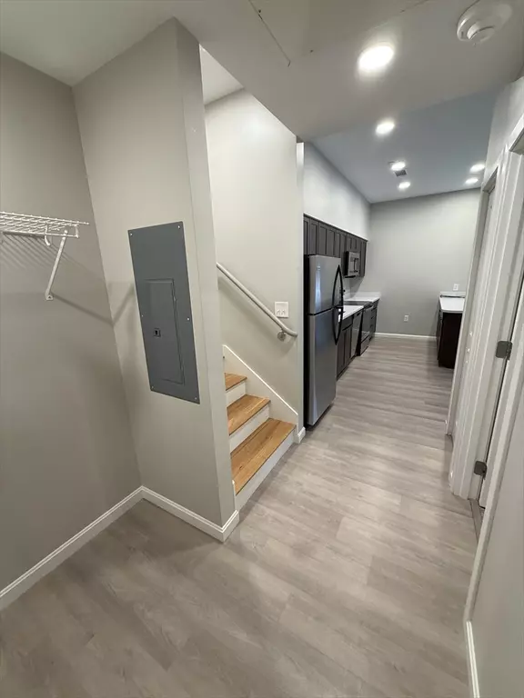 Worcester, MA 01609,6 Chatham Street #308