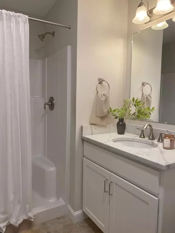 Wrentham, MA 02093,5 Eagle Brook Blvd #65