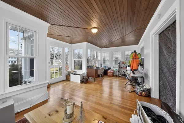 Holyoke, MA 01040,1684 Northampton St