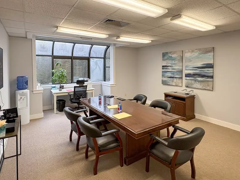 5 Parker Rd, Barnstable, MA 02655