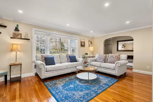 Milton, MA 02186,675 Randolph Avenue