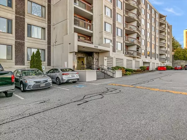 Framingham, MA 01702,1500 Worcester Rd #221