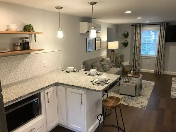 Franklin, MA 02038,685 Pond Street #B