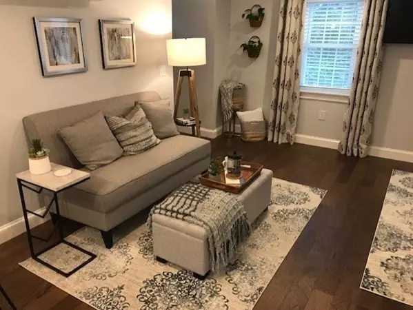 Franklin, MA 02038,685 Pond Street #B