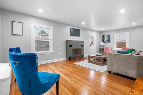 Dudley, MA 01571,7 Dudley Hill Rd