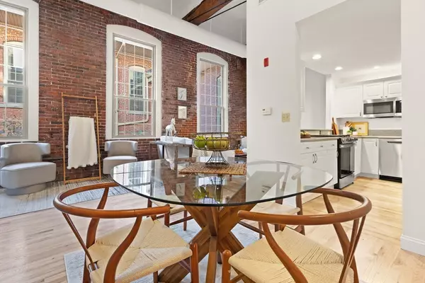 Westford, MA 01886,12 Brookside Rd #28