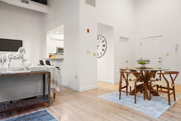 Westford, MA 01886,12 Brookside Rd #28